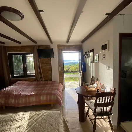 To της λίμνης 2 Casa de hóspedes