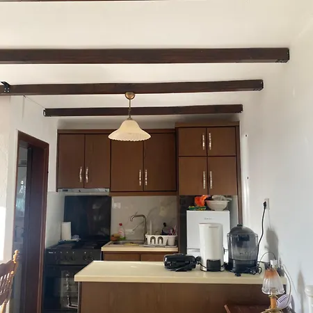 Casa de hóspedes To της λίμνης 2 3*