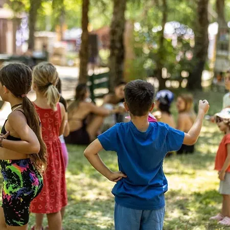 To της λίμνης 2 3*