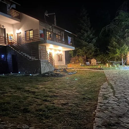 Casa de hóspedes To της λίμνης 2 3*