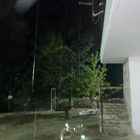 To της λίμνης 2 3* Kalývia Fylaktís