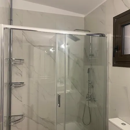 To της λίμνης 2 Casa de hóspedes 3*