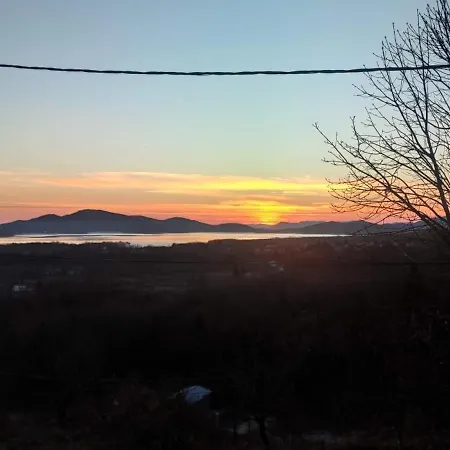 To της λίμνης 2 Gasthof 3*