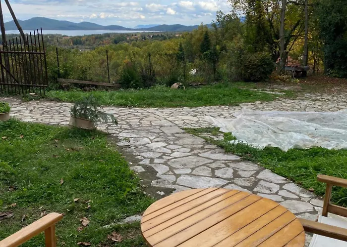 To της λίμνης 2