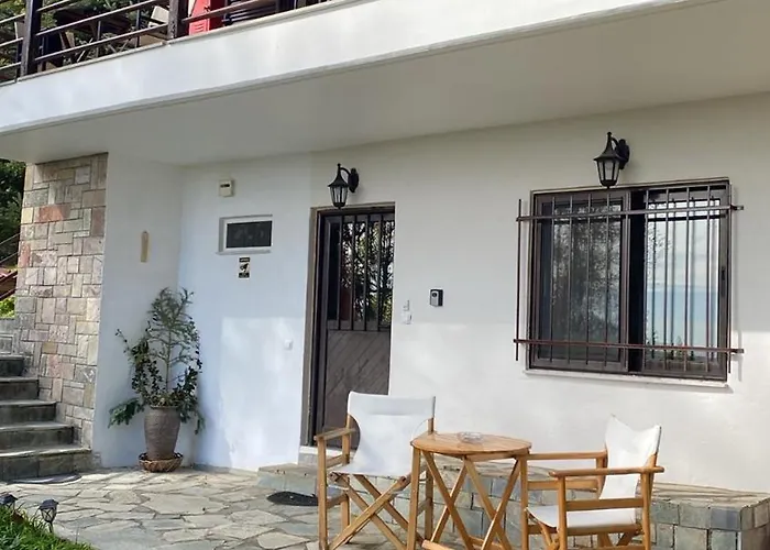 To της λίμνης 2 Kalývia Fylaktís