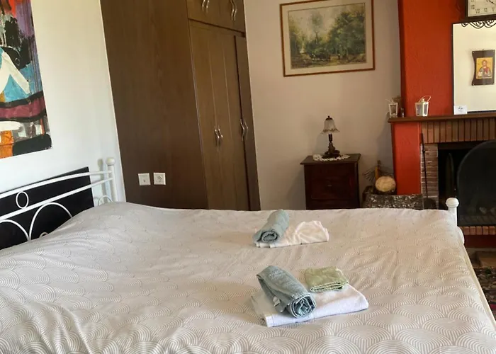 To της λίμνης 2 بيت ضيافة