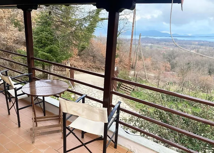 بيت ضيافة To της λίμνης 2 3*